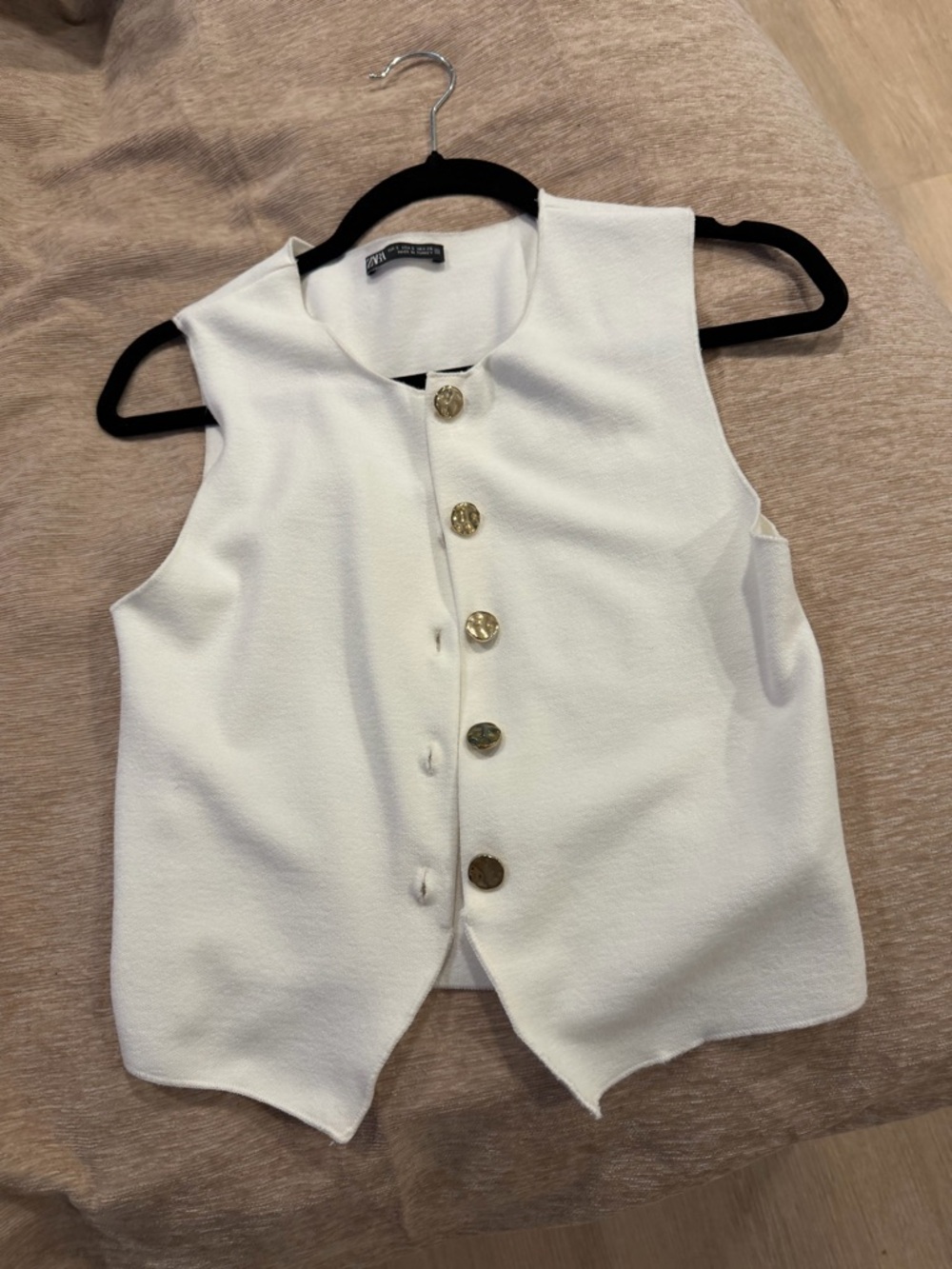 Zara White stretch knit vest top with Gold-Tone Buttons
